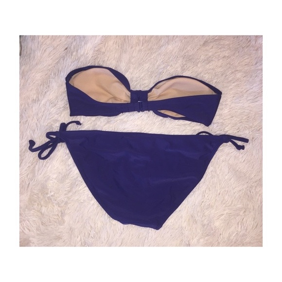 Bikini - Picture 2 of 2